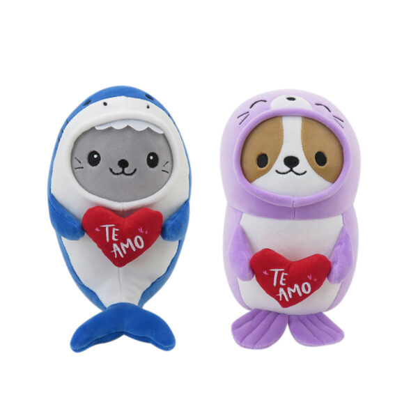 WO850075 - ANIMAL DISFRAZADO TIBURÓN CON CORAZÓN 23CM