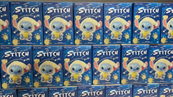 YAST001 - LA BUBU STITCH - CAJA SELLADA
